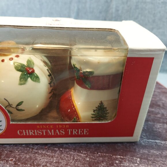 Spode Christmas Tree Figural Salt & Pepper Shakers 2.5" Ceramic Collectible Set - Picture 5 of 15